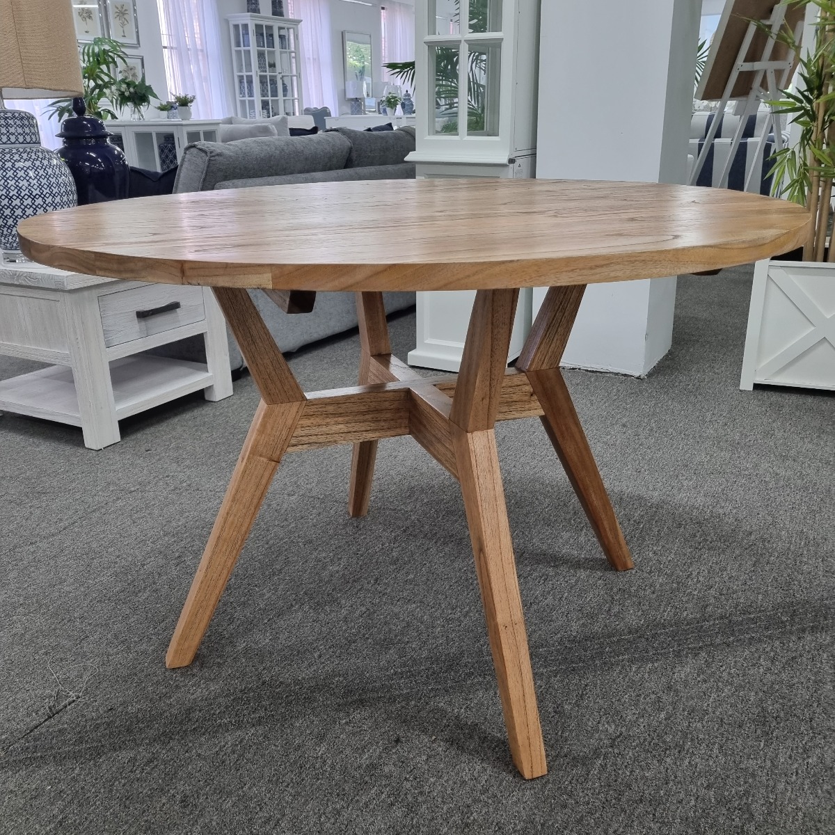 "Bali" Resort Style Round Solid Hardwood Timber Dining Table, 120cm Dia x 76cmH (RRP $999) - Image 2