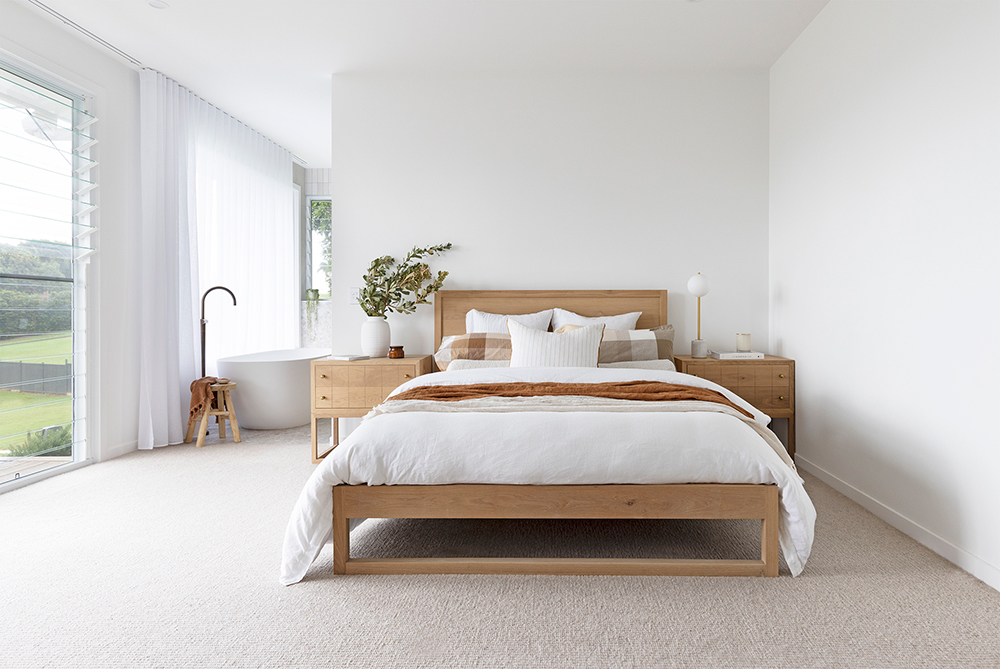 Clovelly Bed Queen Size American Oak, 165cm Wide x 217cm Long x 122cm High - Image 9