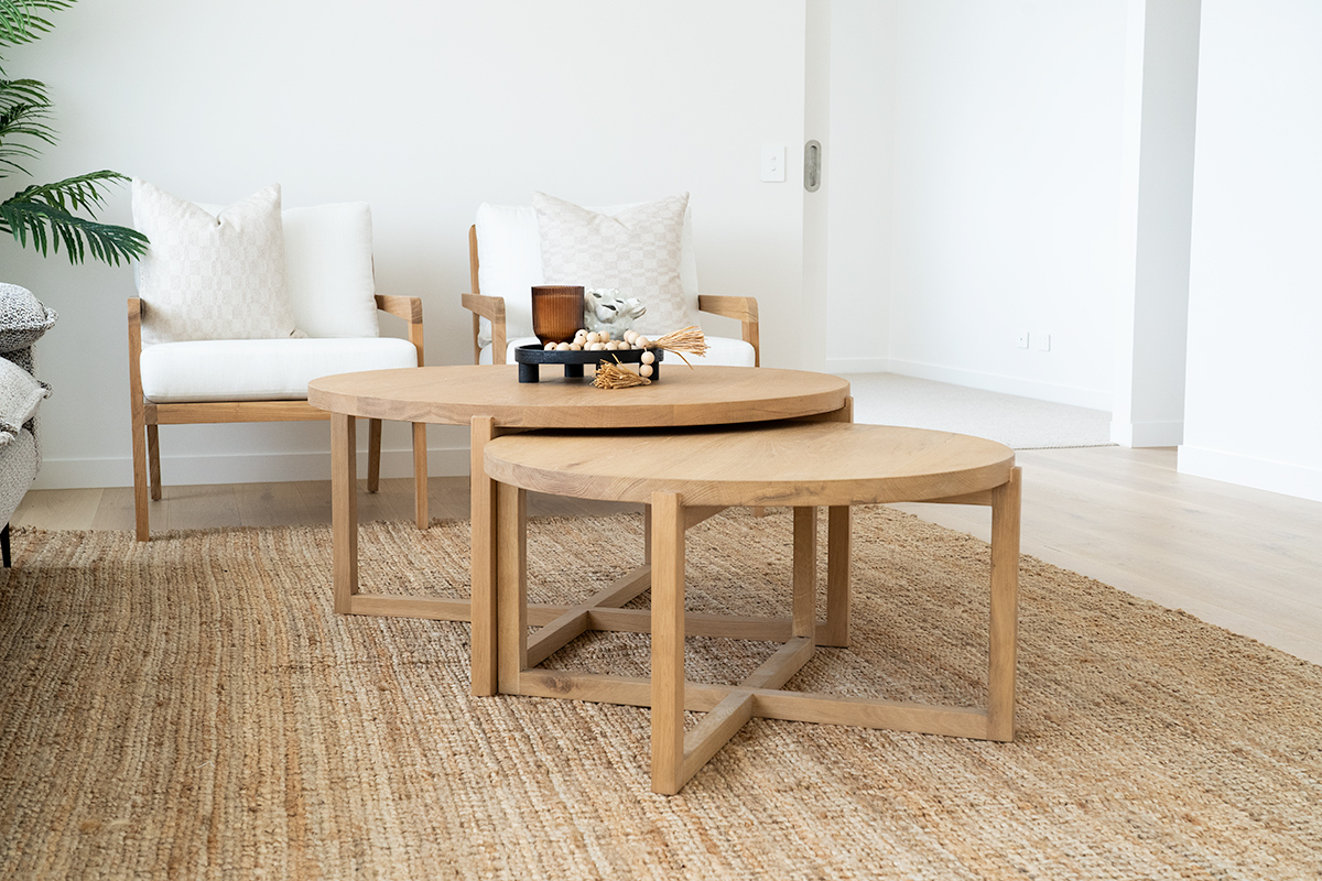 Clovelly Round Coffee Table American Oak, W 100cm x H 47cm - Image 7