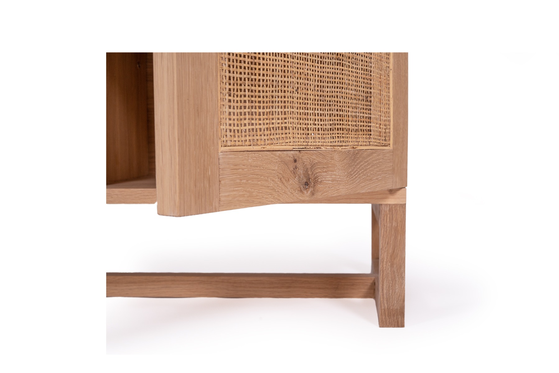Clovelly Three Door Sideboard, W 140cm x D 40cm x H 80cm - Image 8