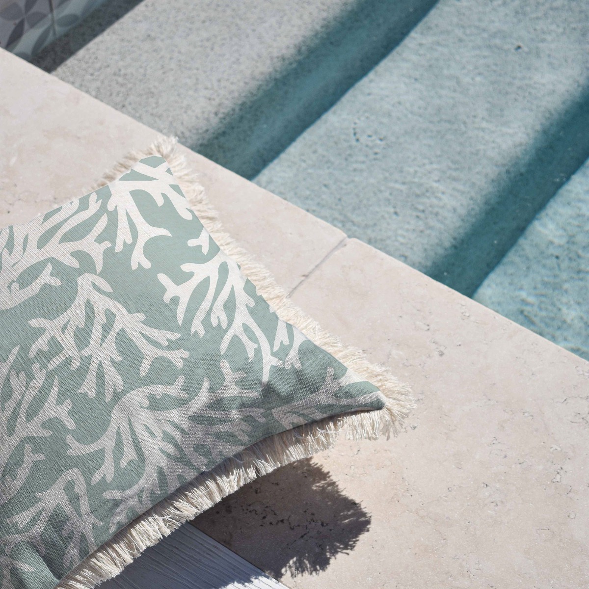 Outdoor Cushion Coastal Fringe Palm Trees Lagoon 35cm x 50cm - Image 2