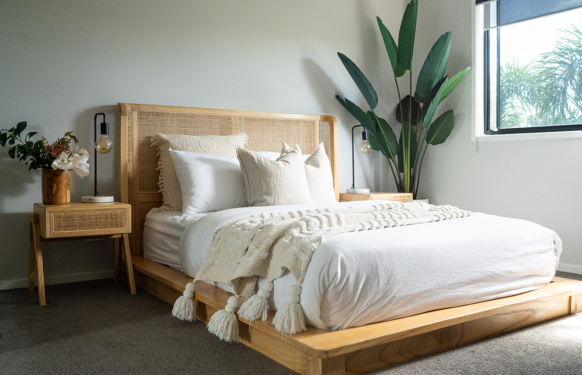 Castaway Bed King Size, Width 212cm x Depth 221cm x Height 110cm - Image 2