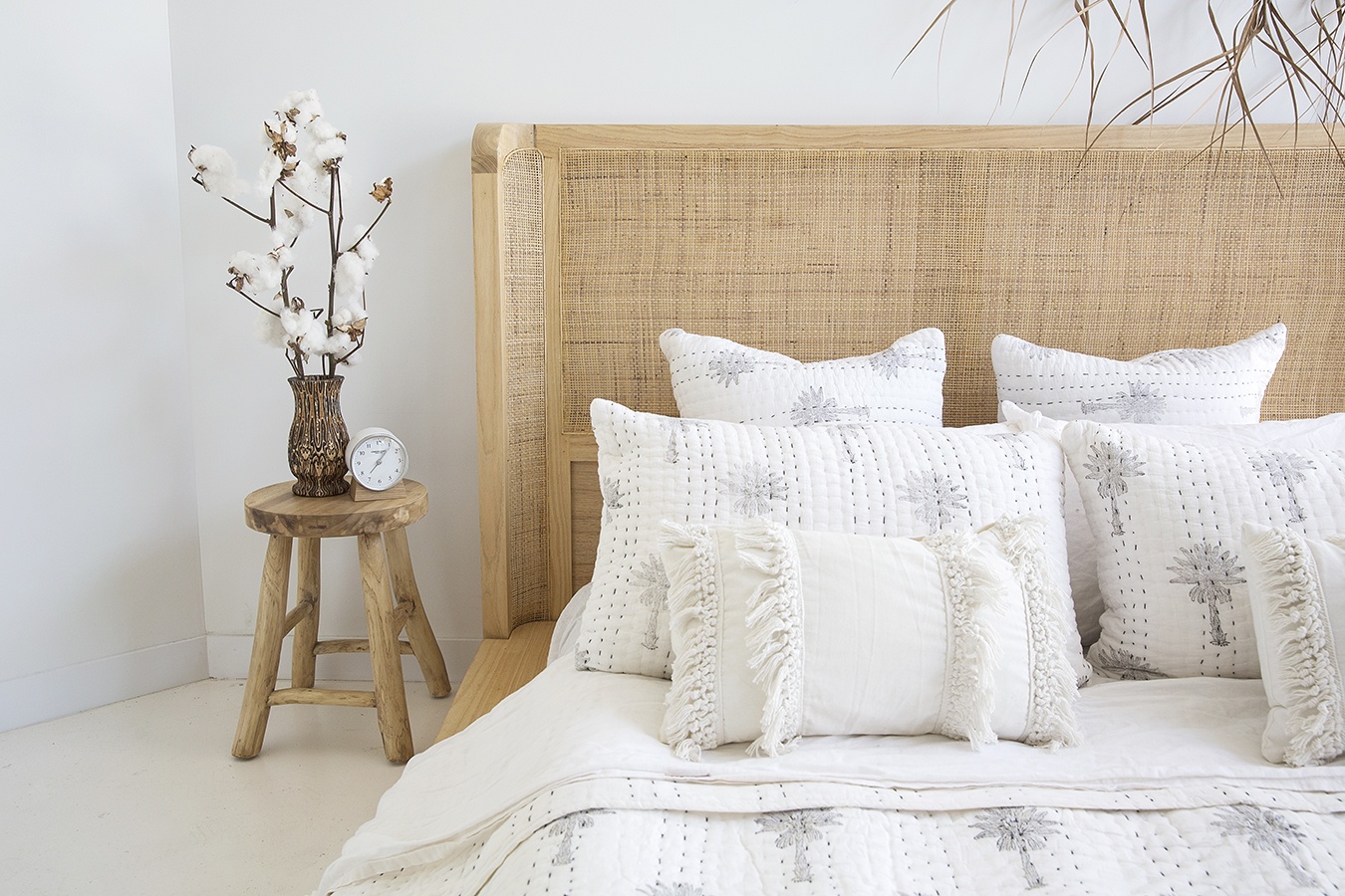 Castaway Bed King Size, Width 212cm x Depth 221cm x Height 110cm - Image 6