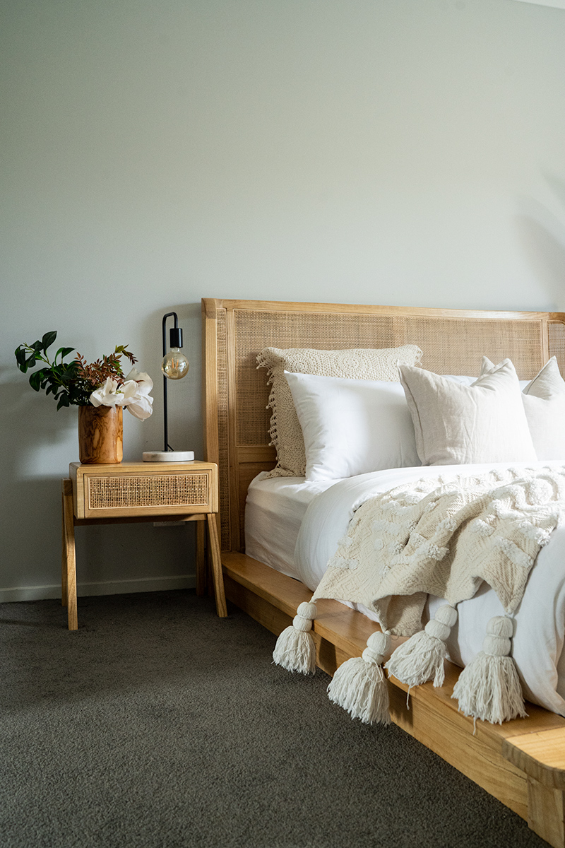 Castaway Bed King Size, Width 212cm x Depth 221cm x Height 110cm - Image 12