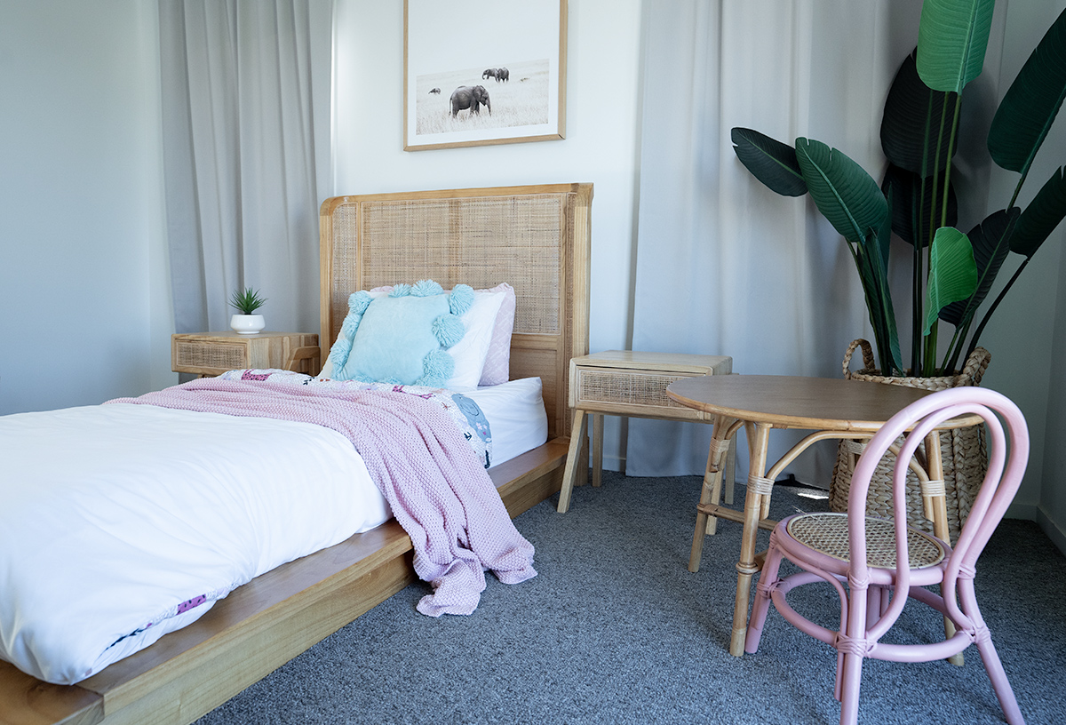 Castaway Bed Single Size, W 120.5cm x D 205cm x H 110cm - Image 2