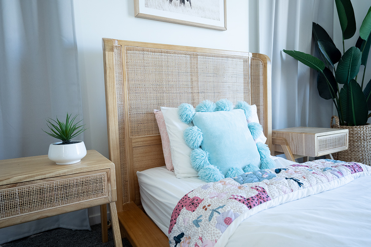 Castaway Bed Single Size, W 120.5cm x D 205cm x H 110cm - Image 3