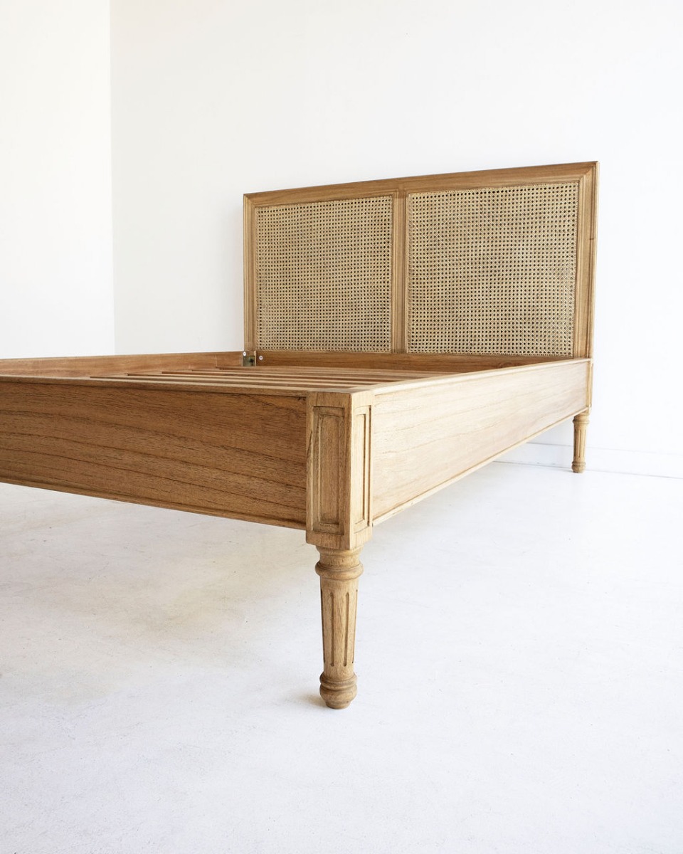Hamilton Cane Bed King Size Low End Weathered Oak, 195cm Wide x 217cm Long x 122cm High - Image 2