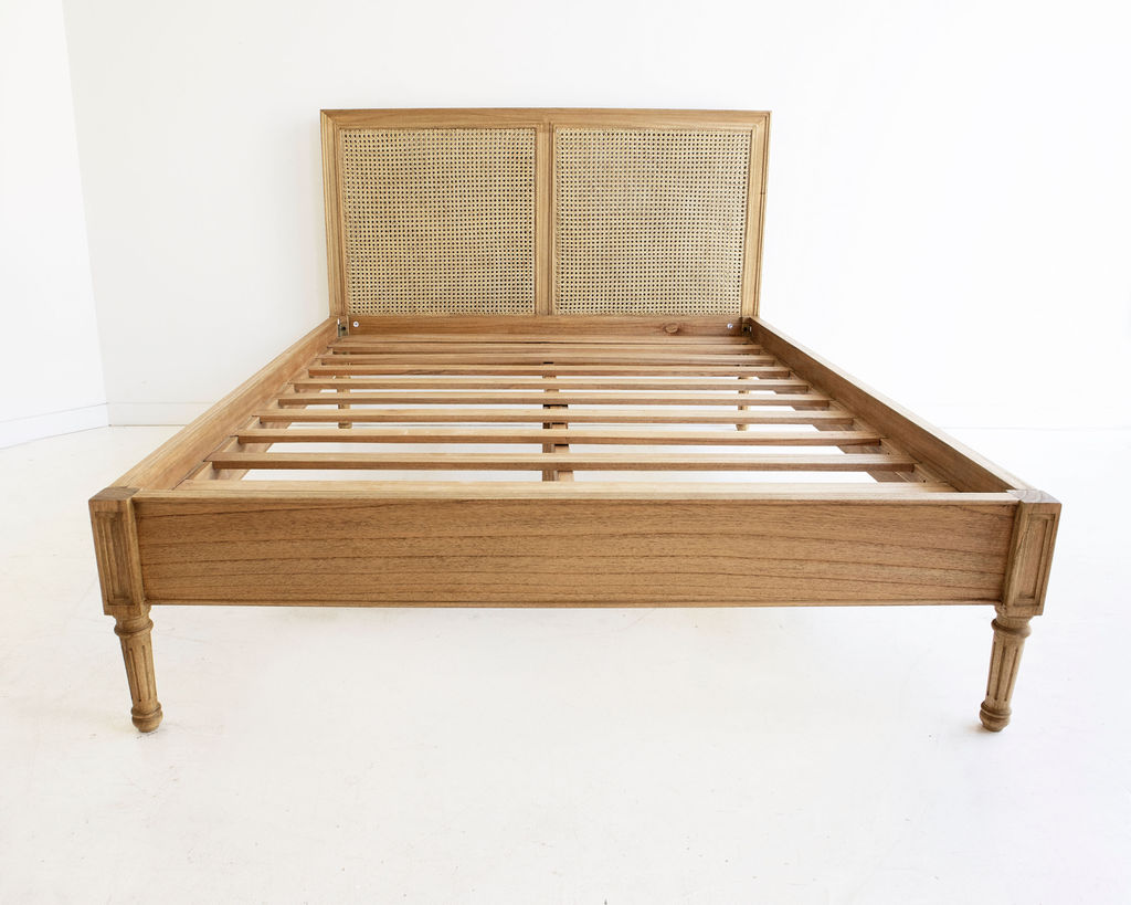 Hamilton Cane Bed King Size Low End Weathered Oak, 195cm Wide x 217cm Long x 122cm High - Image 7