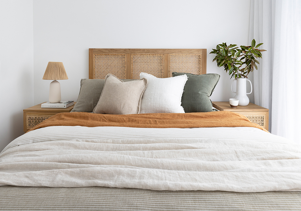Fernando Bed King, 195cm Wide x 215cm Long x 125cm High - Image 2