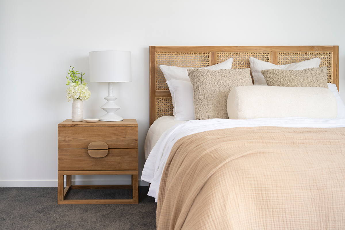 Fernando Bed King, 195cm Wide x 215cm Long x 125cm High - Image 6
