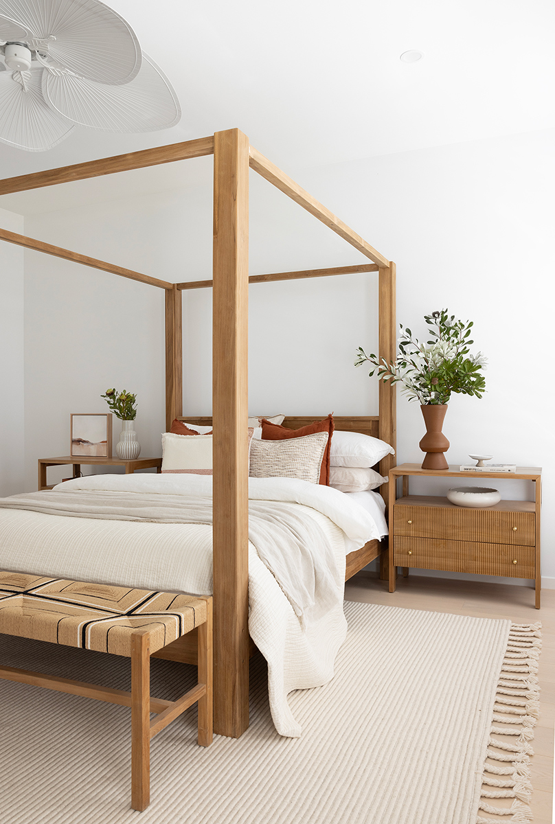 Eden Four Post Bed King, 194cm Wide x 215cm Long x 195cm High - Image 4