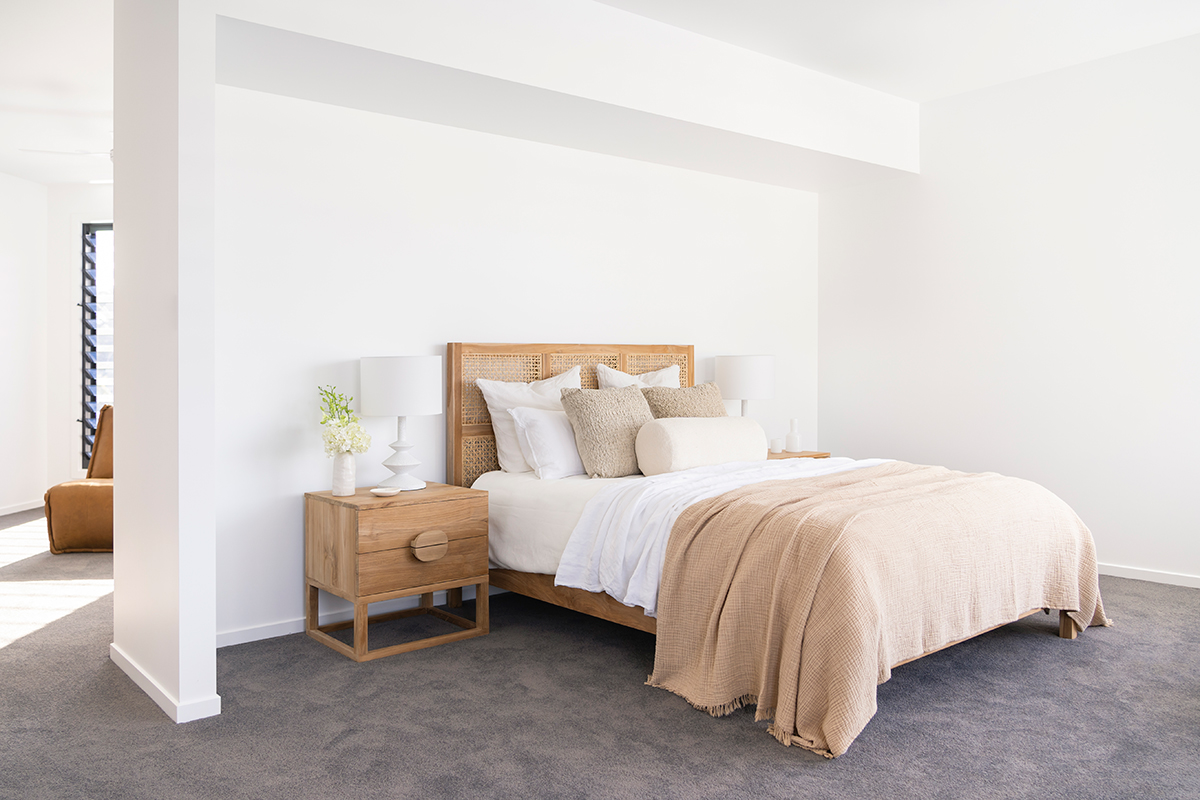 Fernando Bed Queen, 165cm Wide x 215cm Long x 125cm High - Image 2