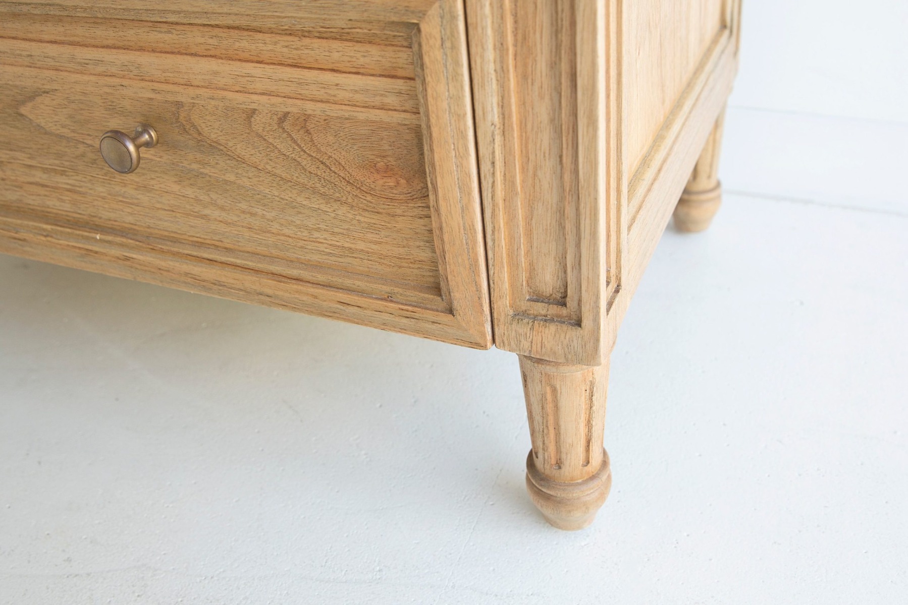 Hamilton Dresser 5 Drawer Weathered Oak, W 100cm x D 47cm x H 92cm - Image 6