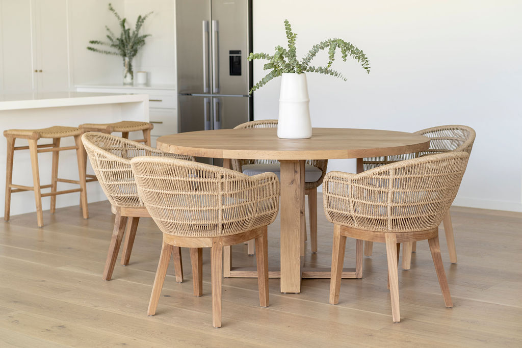 St Ives Dining Table, Width 150cm x Depth 150cm x Height 76cm - Image 17