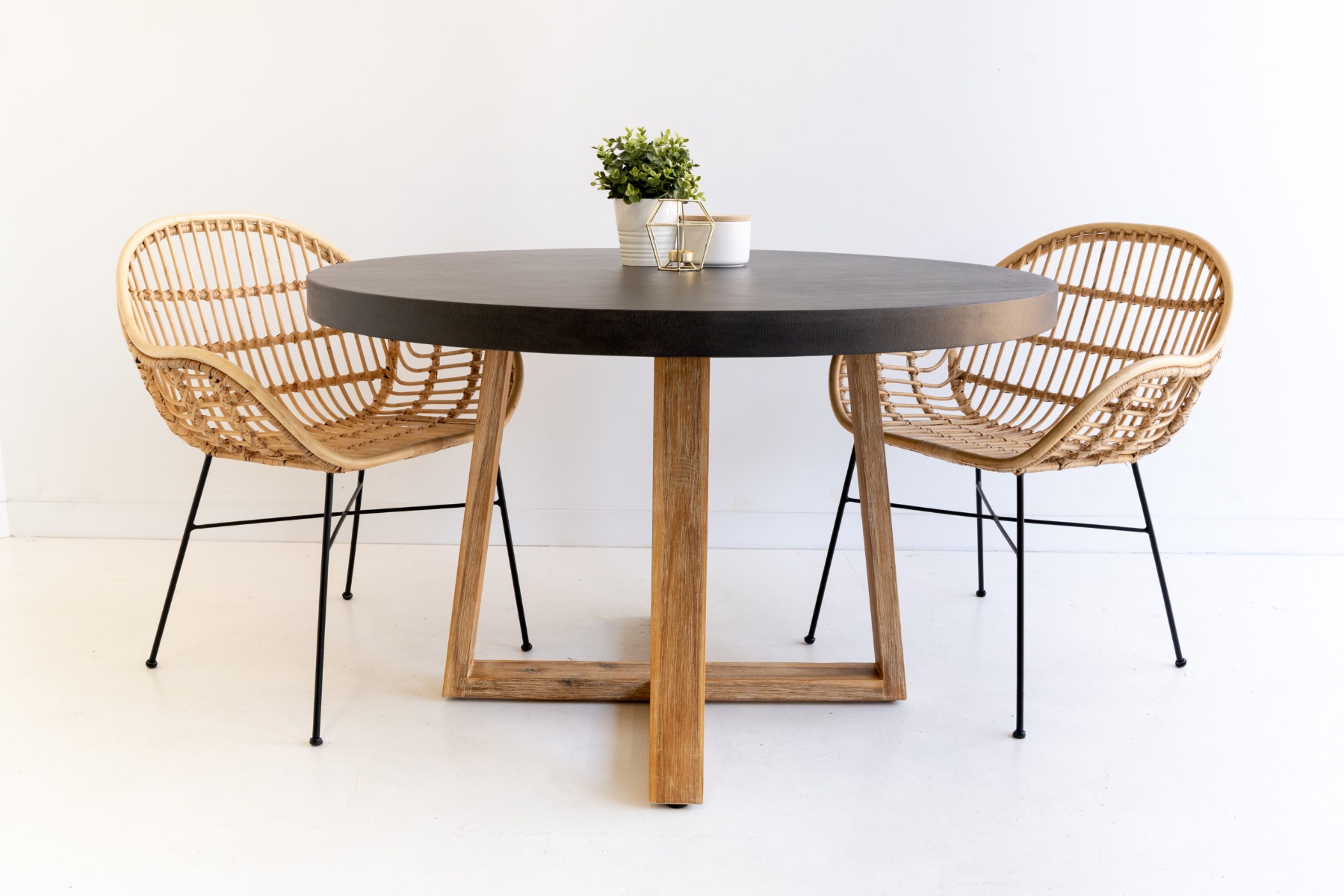 1.0m Alta Round Elkstone Dining Table – Ebony Black with Light Honey Legs - Image 13