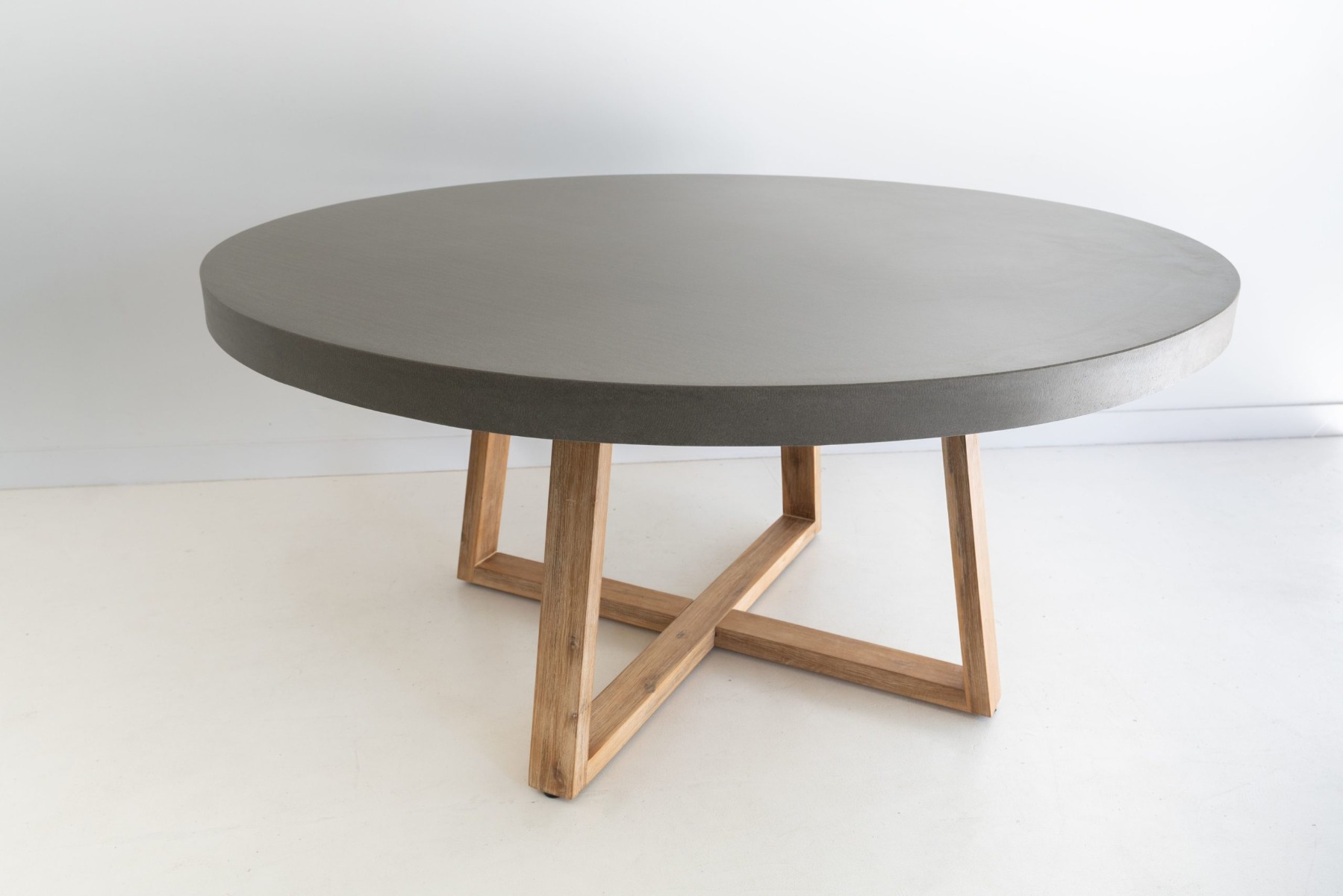 1.6m Alta Elkstone Round Dining Table – Pebble Grey with Light Honey Legs - Image 3