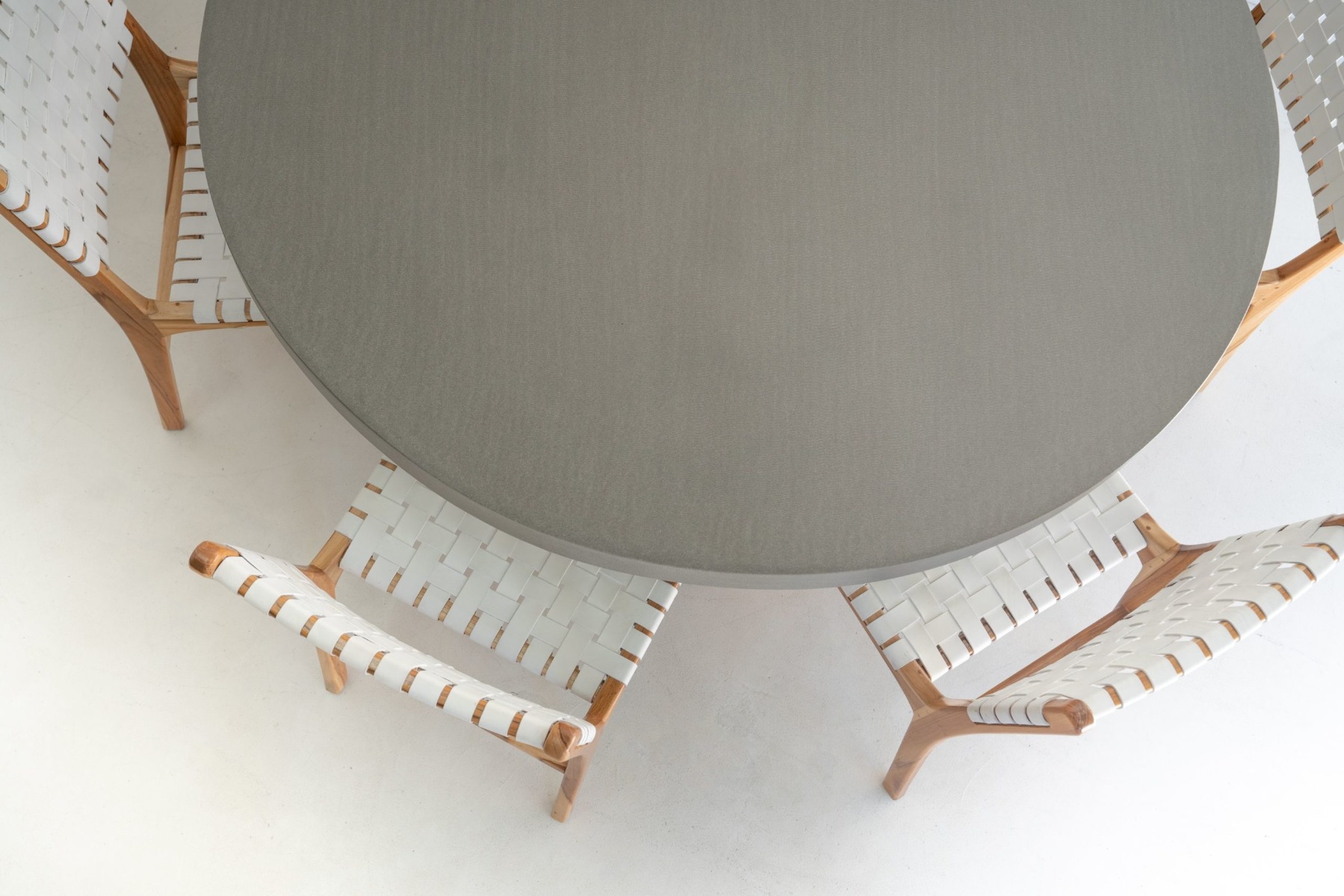 1.6m Alta Elkstone Round Dining Table – Pebble Grey with Light Honey Legs - Image 8