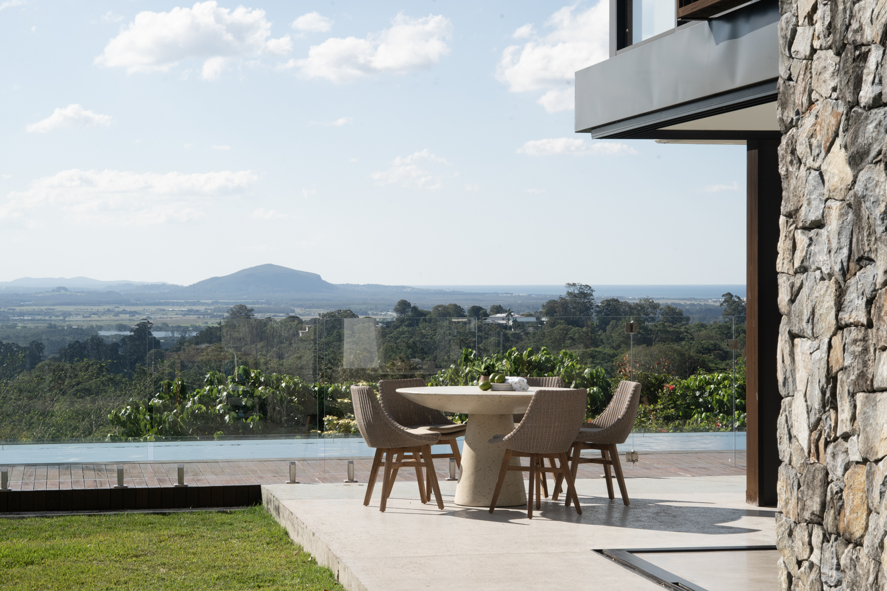 Clara Dining Table, - Image 2