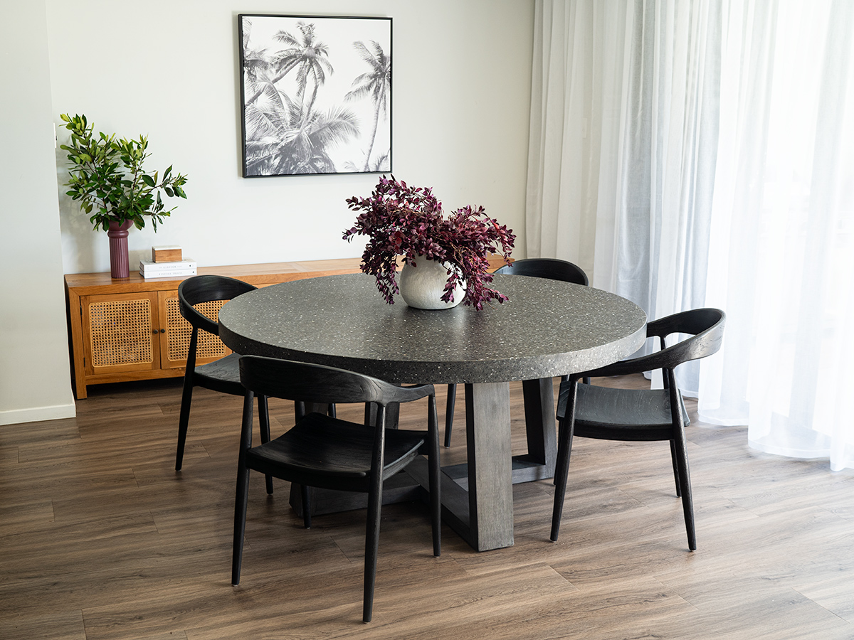 1.6m eTerrazzo Elkstone Round Dining Table – Apollo Black with Black Wash Legs - Image 6
