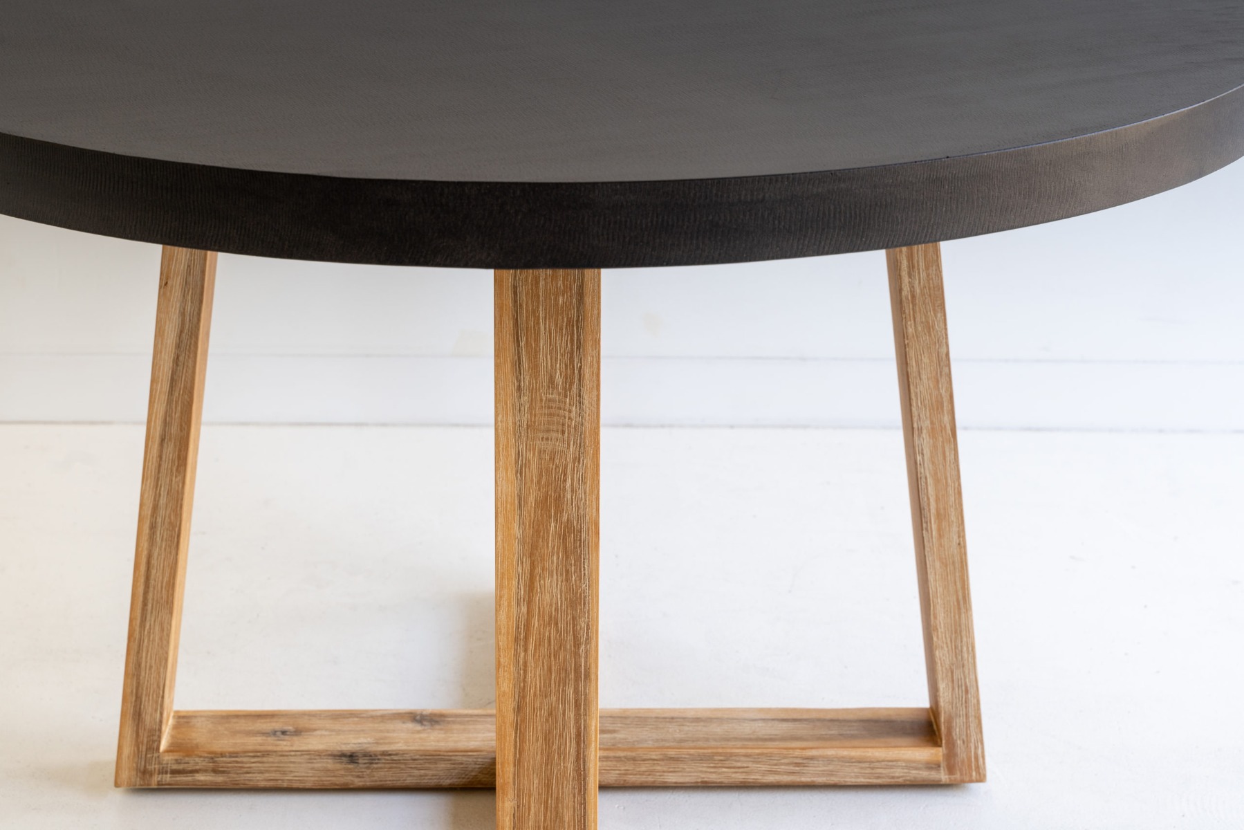1.2m Alta Elkstone Round Dining Table – Ebony Black with Light Honey Legs - Image 4
