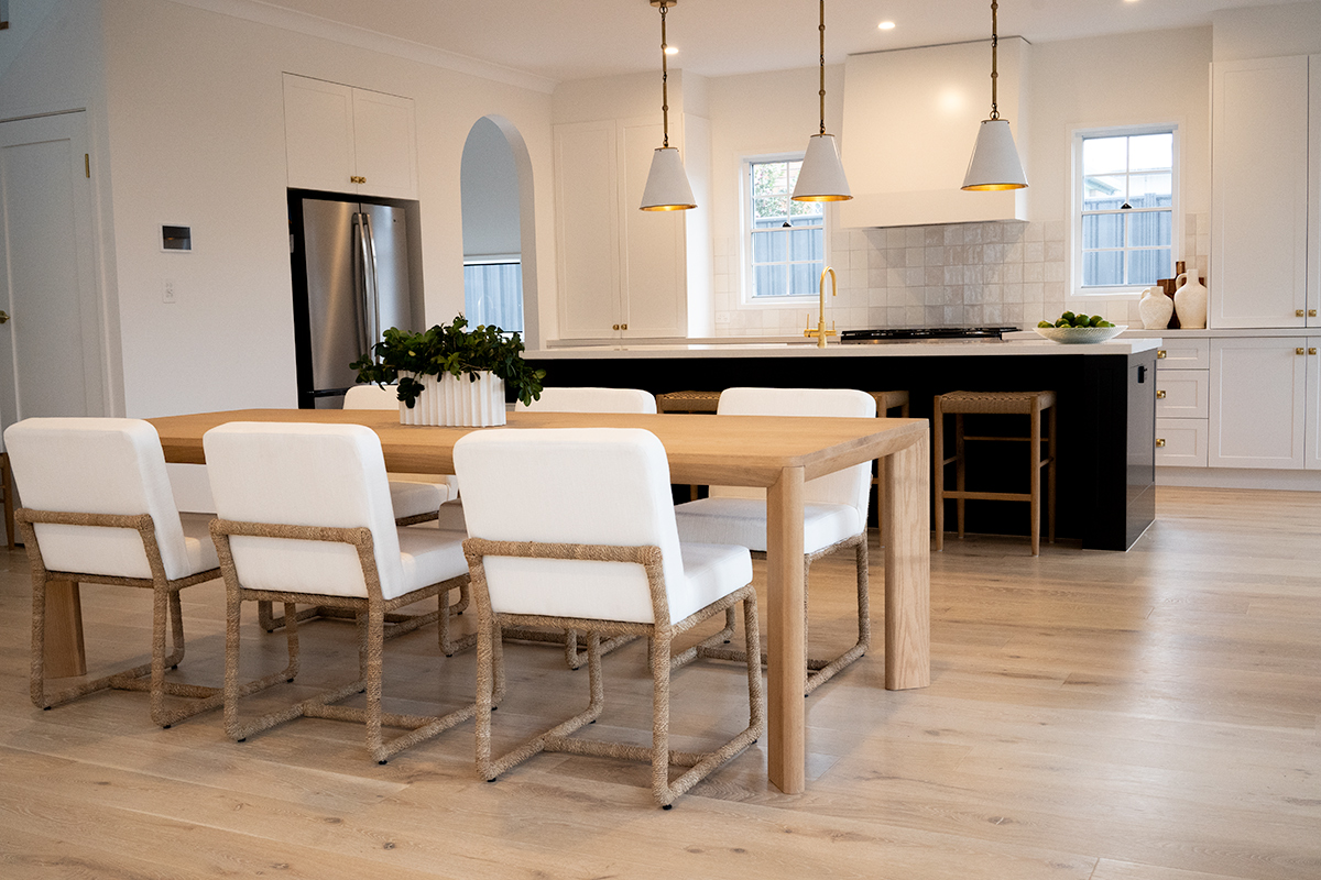Asher Dining Table American Oak, L 300cm x W 115cm x H 76cm - Image 13