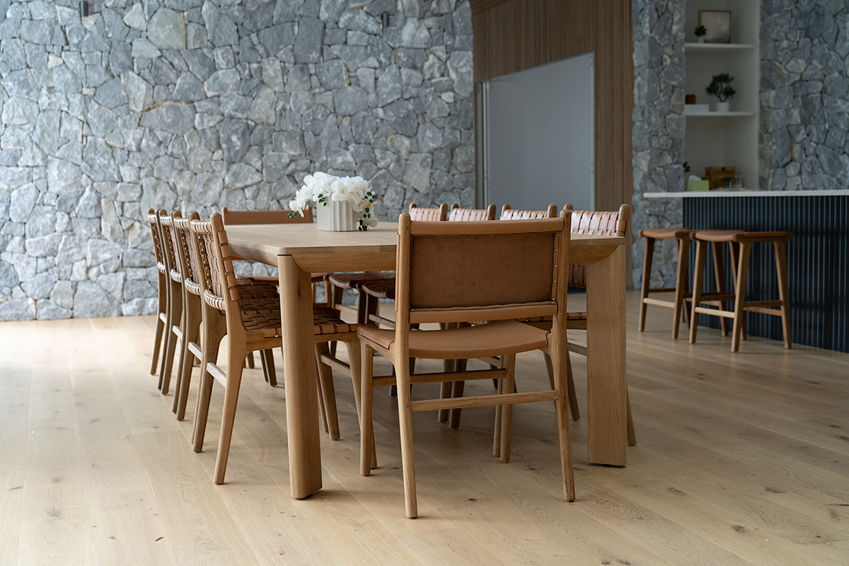 Asher Dining Table American Oak, L 300cm x W 115cm x H 76cm - Image 15