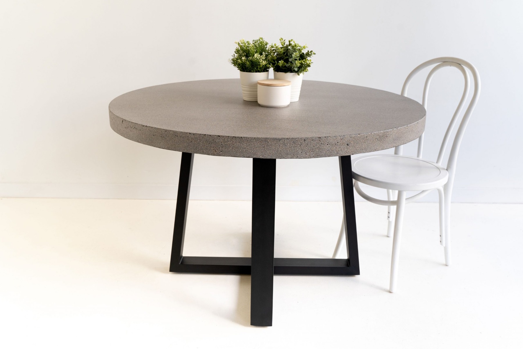 1.2m Alta Elkstone Round Dining Table – Speckled Grey with Black Powder Coated Legs - Image 4