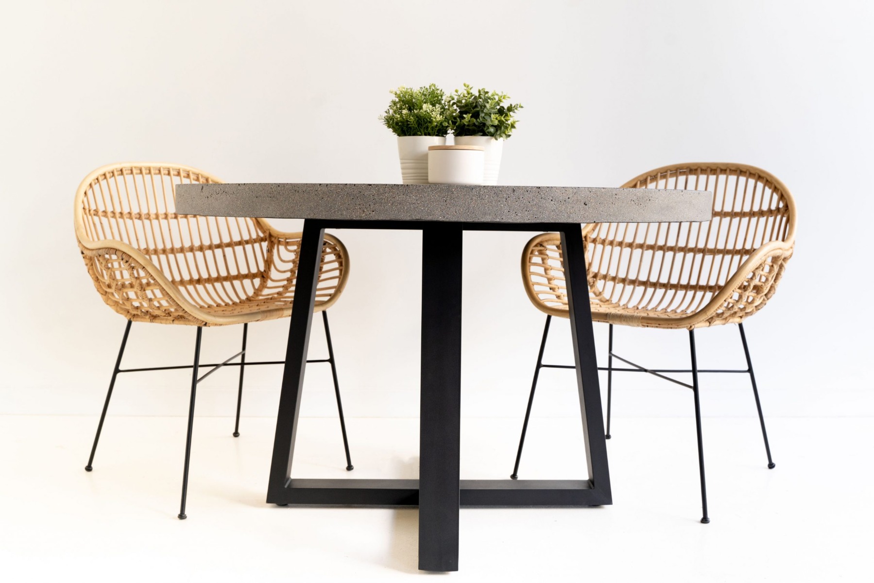 1.2m Alta Elkstone Round Dining Table – Speckled Grey with Black Powder Coated Legs - Image 5