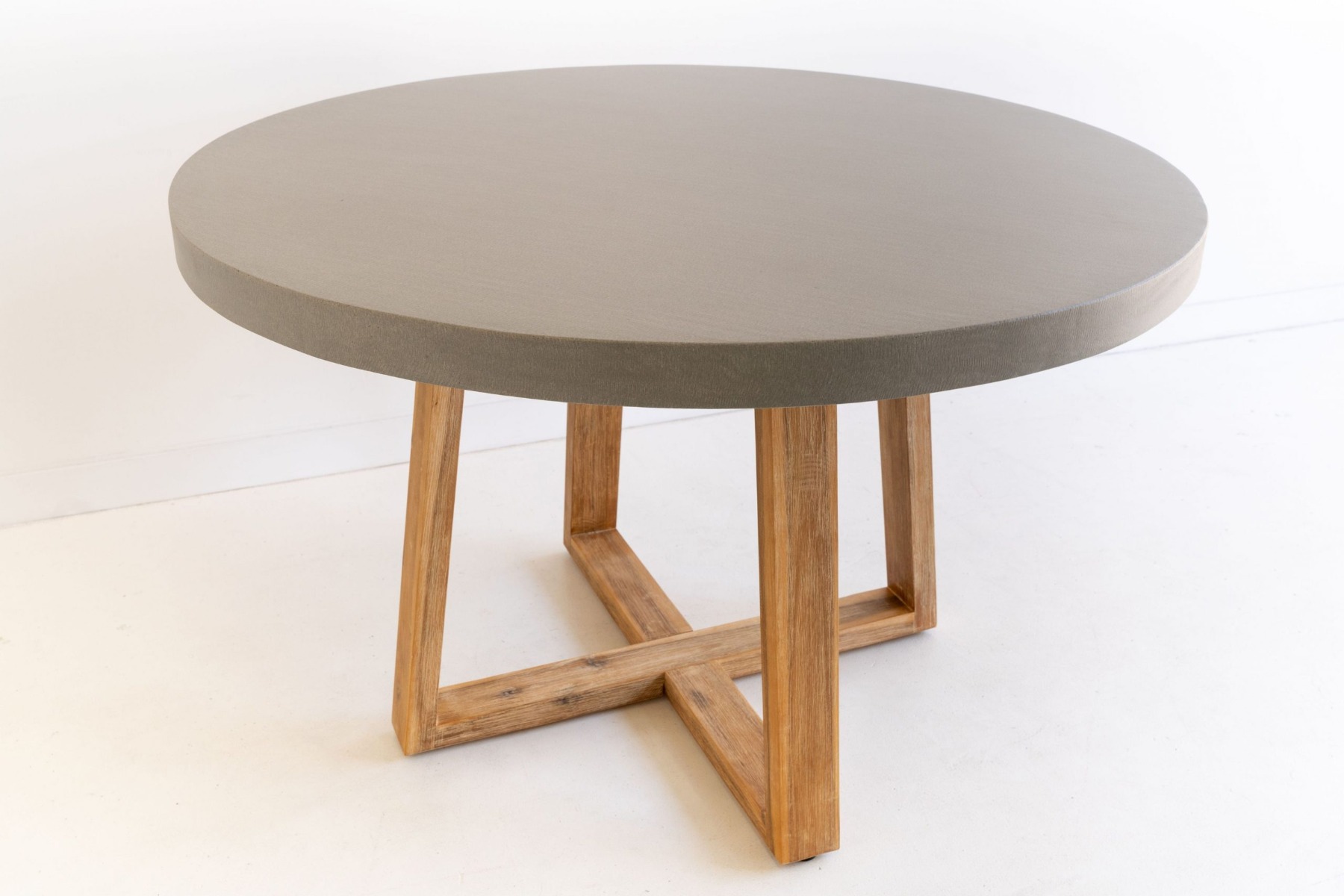 1.0m Alta Elkstone RoundDining Table – Pebble Grey with Light Honey Legs - Image 8