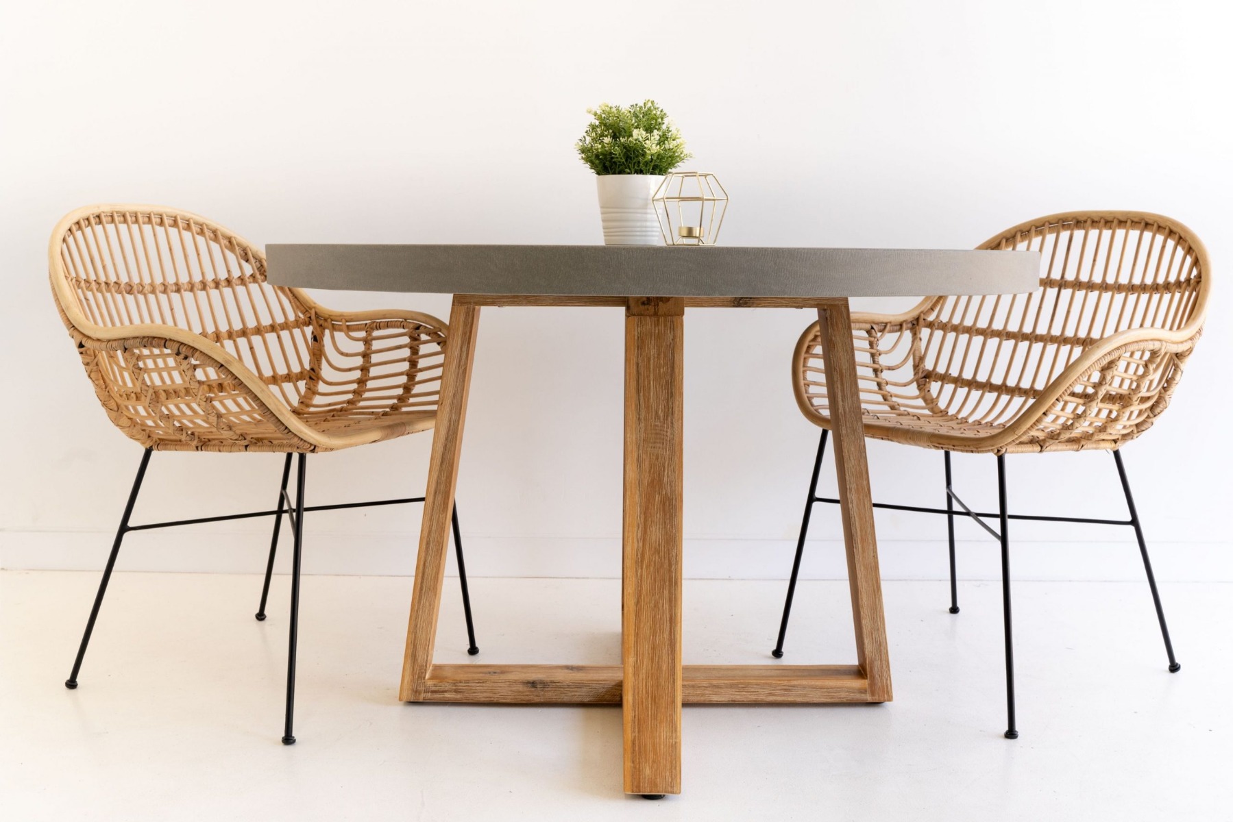 1.0m Alta Elkstone RoundDining Table – Pebble Grey with Light Honey Legs - Image 14