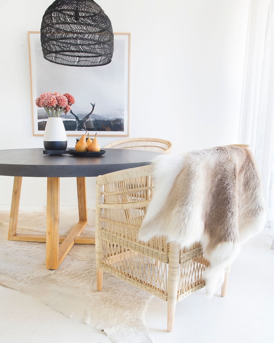 1.6m Alta Elkstone Round Dining Table – Ebony Black with Light Honey Legs - Image 6