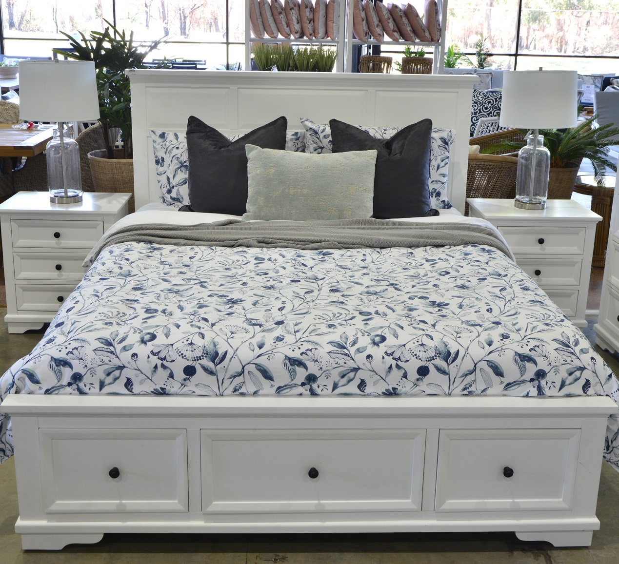 "Emily" Hamptons Style Solid Timber Queen Bed Frame in White, 215cmL x 167cmD x 120cmH (RRP $1999)