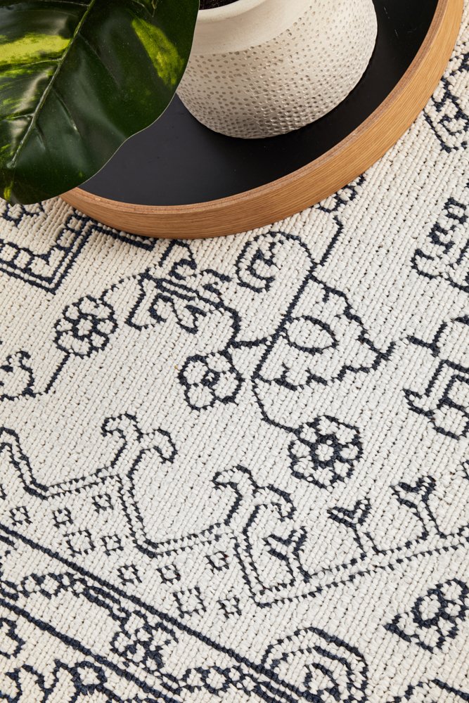 "Seaside" Hamptons Style Outdoor/Indoor Rug, White - Image 7