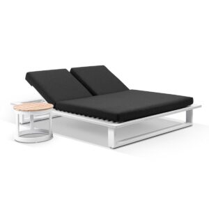 wp-image-tigress-39117.jpg "Barbados" Hamptons Style Double Aluminium Sun Lounge in White with Denim Grey Cushions & Teak Look Round Side Table