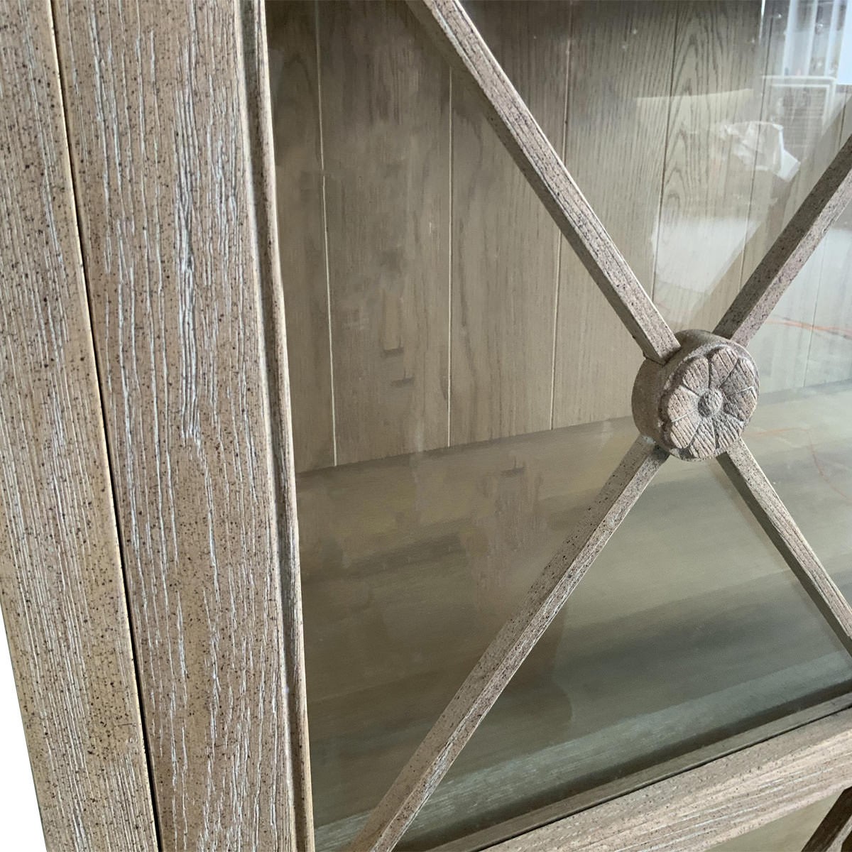 "Maine" Hamptons Style 2 Door Timber Display Unit Whitewashed Oak, 112cm W x 56cm D x 220cm H - Image 4
