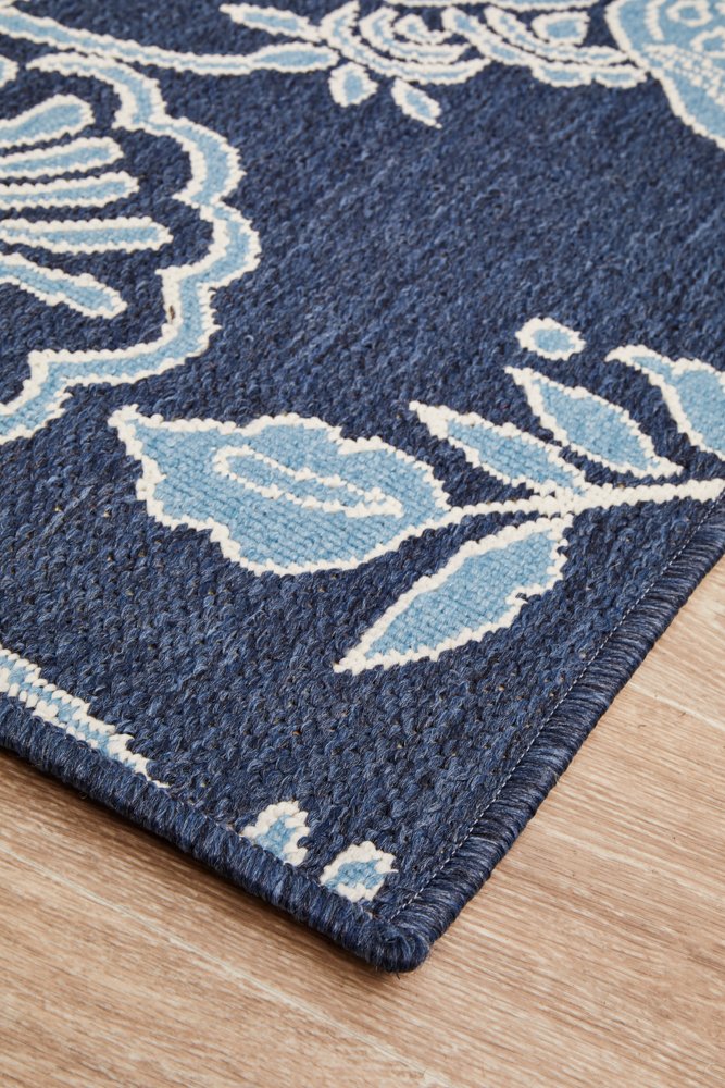 "Seaside" Hamptons Style Outdoor/Indoor Rug, Navy - Image 7