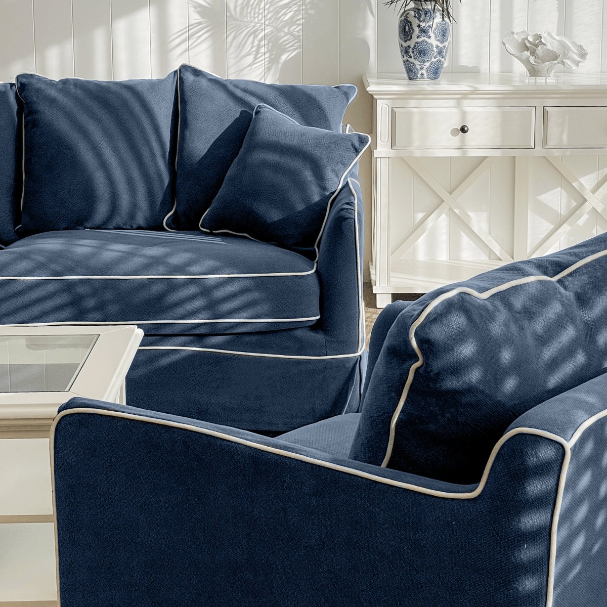 Noosa Hamptons 2 Seat Navy W/White Piping, W 170cm D 91cm H 80cm (RRP $2279) - Image 3