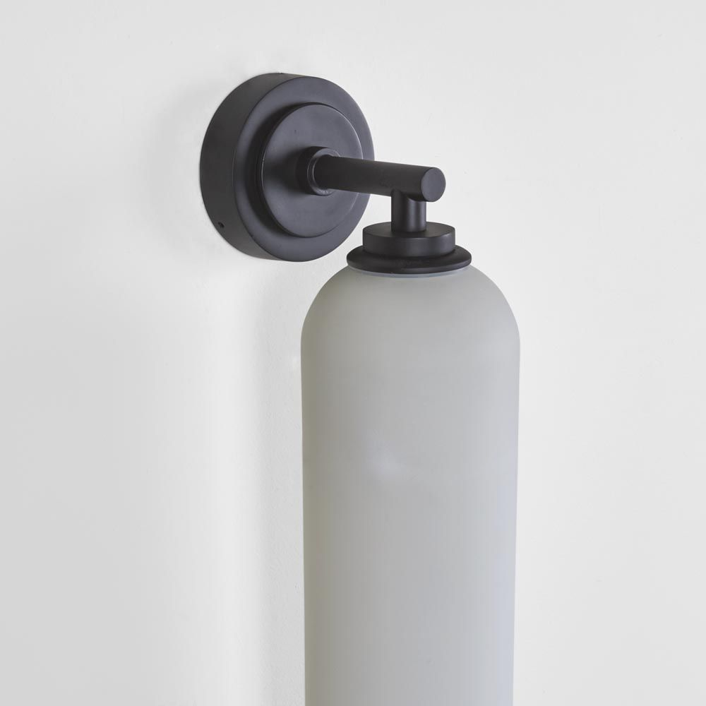 Hampton Glass Wall Light Large (RRP $627) - Image 2