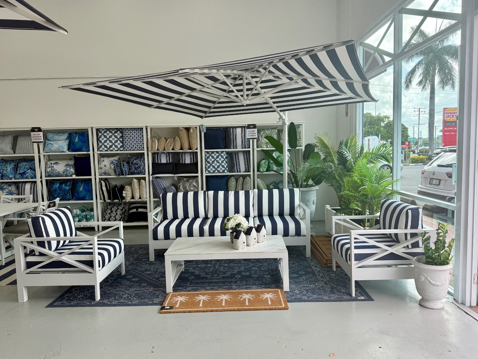 "Montego Bay" Hamptons Style Outdoor Aluminium 3+1+1 + Coffee Table Lounge Setting *Includes Shelta 350cm Octagonal Cantilever Umbrella (RRP $6999)