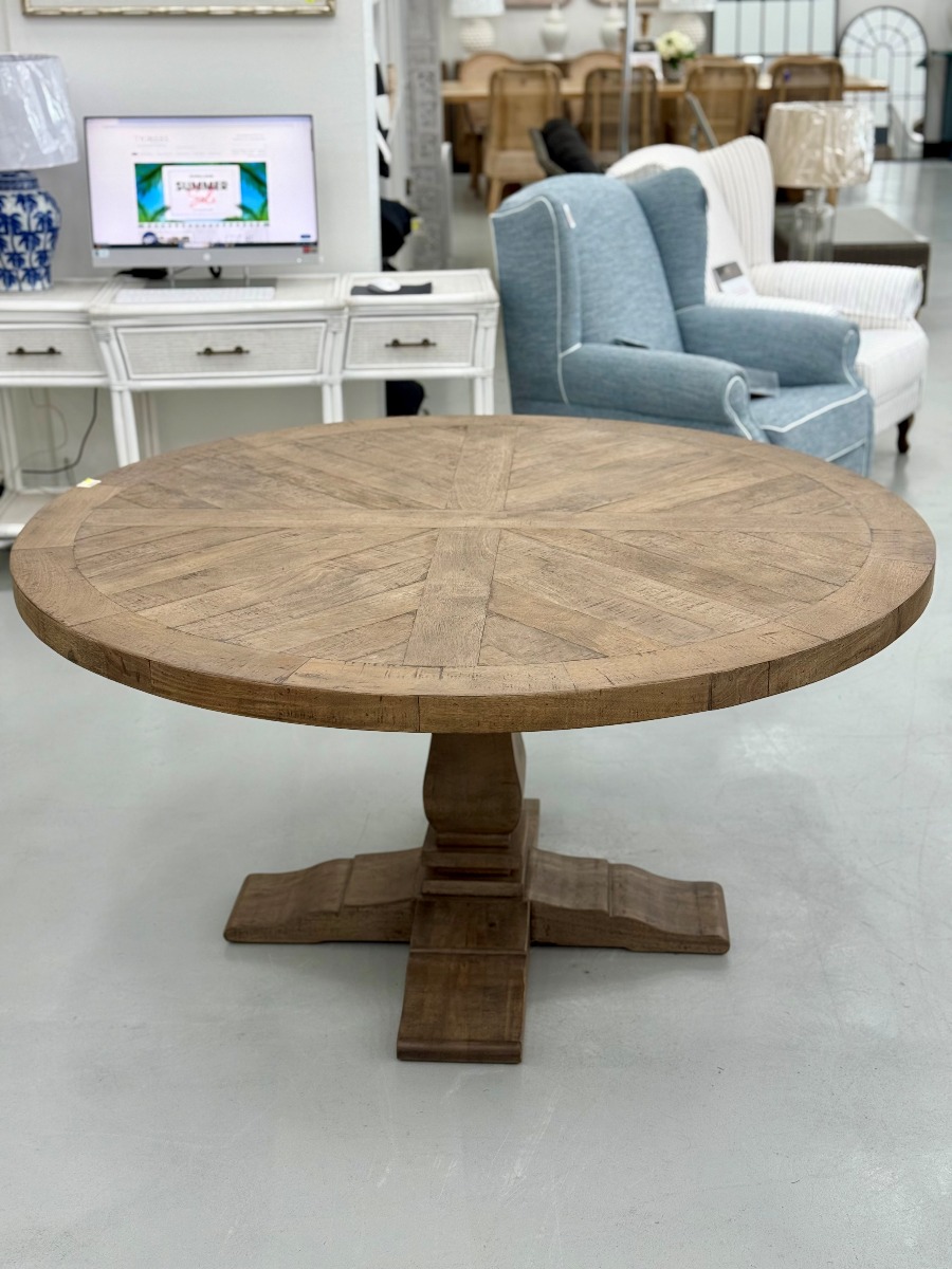 "Whitsunday" Hamptons Style Parquetry Hardwood Timber 150cm Round Dining Table, Hamptons Grey (RRP $2499) - Image 2
