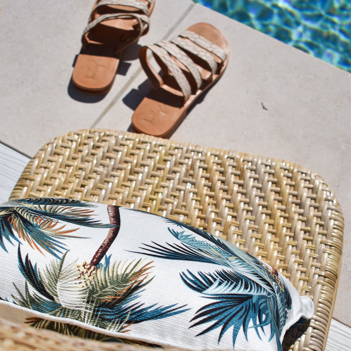 Outdoor Cushion With Piping Palm Trees White 35cm x 50cm - Image 7