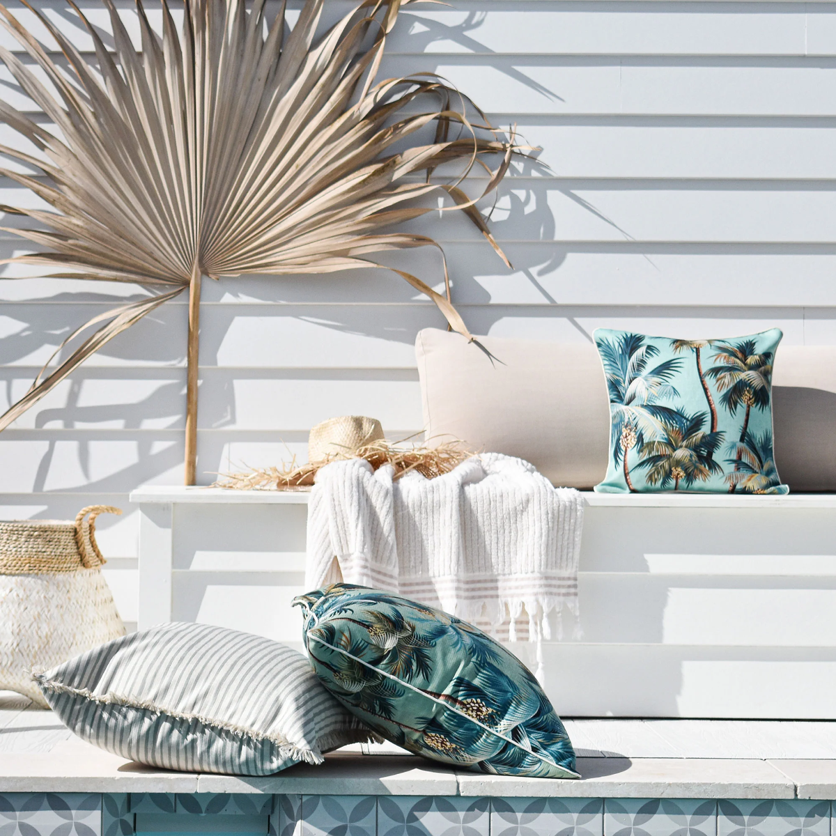 Outdoor Cushion With Piping Palm Trees Black 60cm x 60cm - Image 4