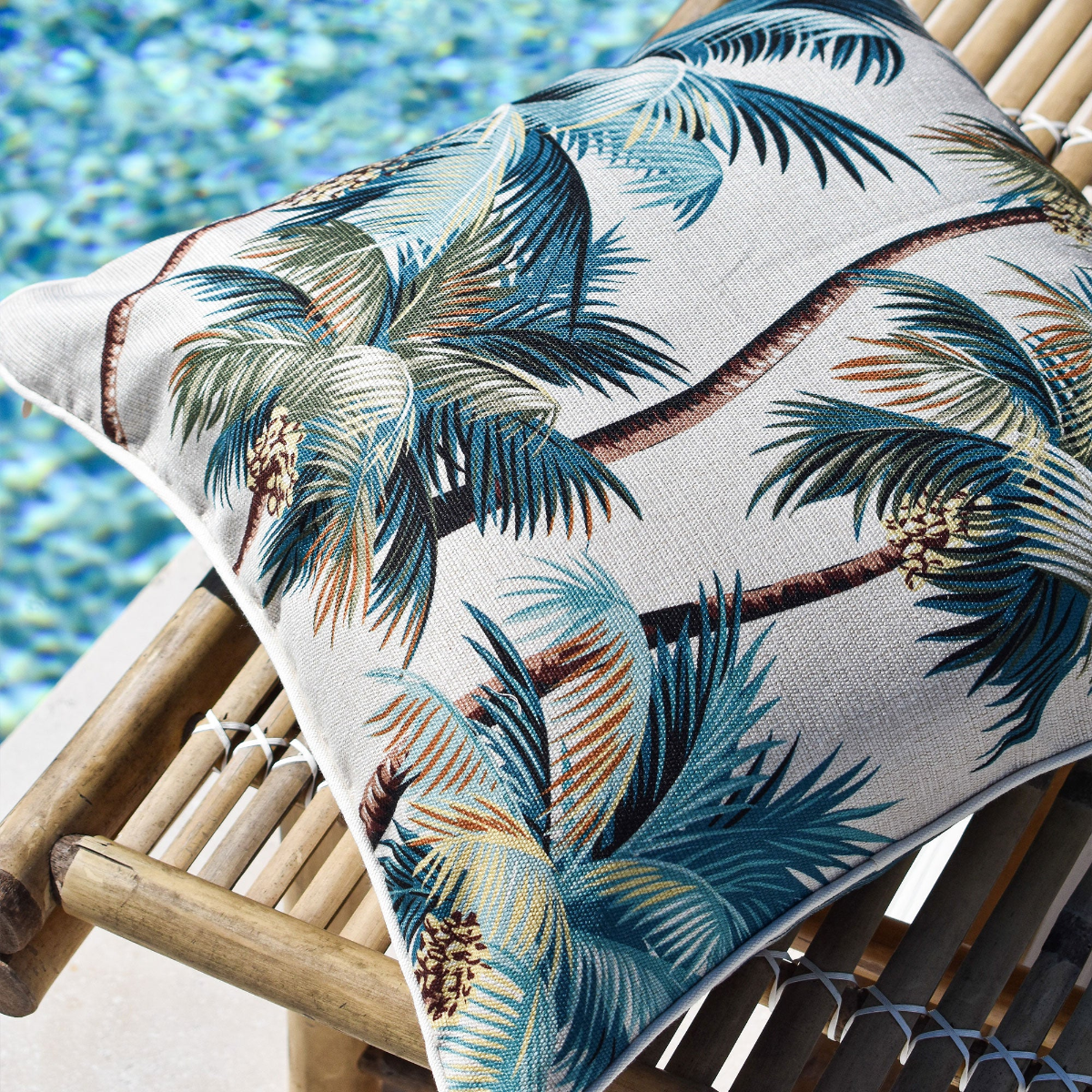 Outdoor Cushion With Piping Palm Trees Natural 45cm x 45cm - Image 3