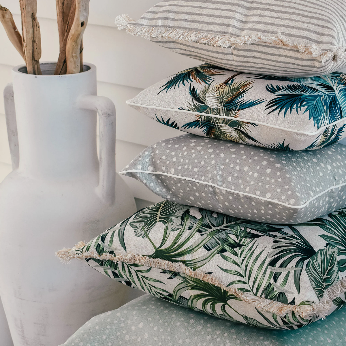Outdoor Cushion With Piping Palm Trees Natural 45cm x 45cm - Image 6